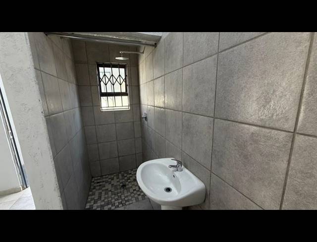 2 BEDROOM HOUSE FOR SALE IN SOSHANGUVE VV